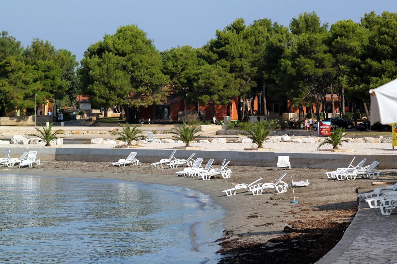 Apartments With A Parking Space Umag - 7110 Экстерьер фото