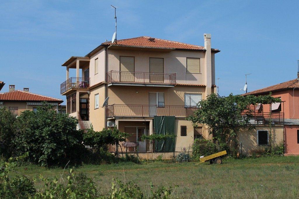 Apartments With A Parking Space Umag - 7110 Экстерьер фото